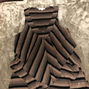 Size L Warehouse One Ruffled sleeveless top.